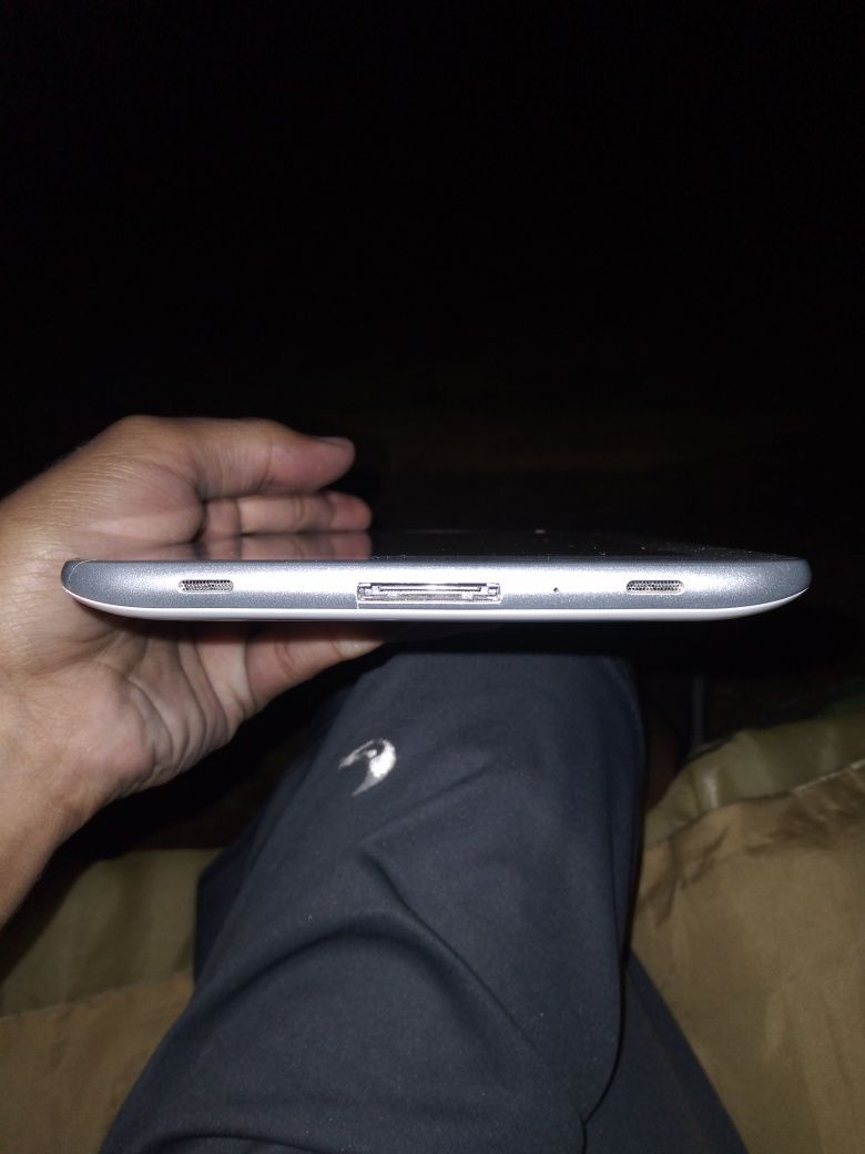 Tablet Samsung Galaxy Tab 2 7.0 (GT-P3100) – 200 €