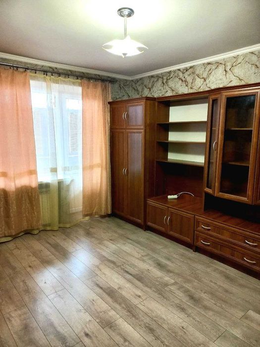 Оренда 2 кімнатної на Космосі