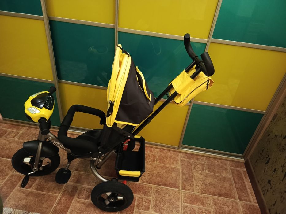 Велосипед триколісний дитячий