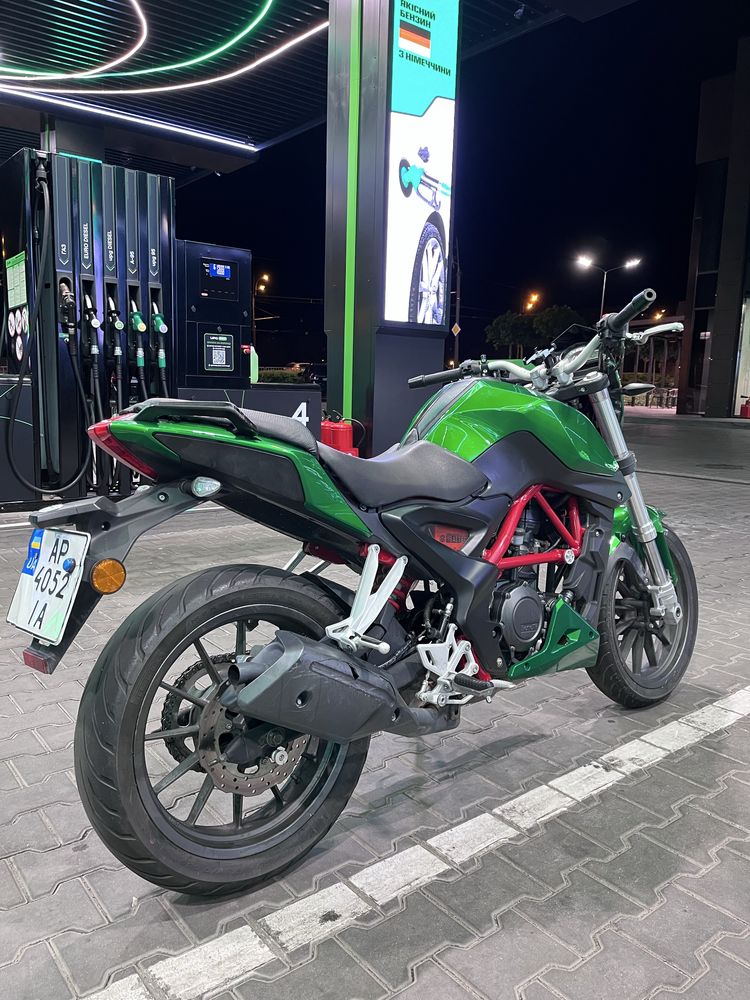 Benelli tnt 250