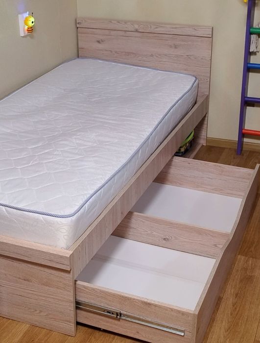 Ліжко односпальне (без матрасу)