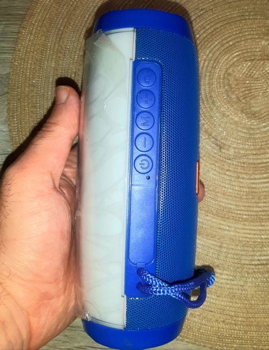 Блютуз колонка JBL