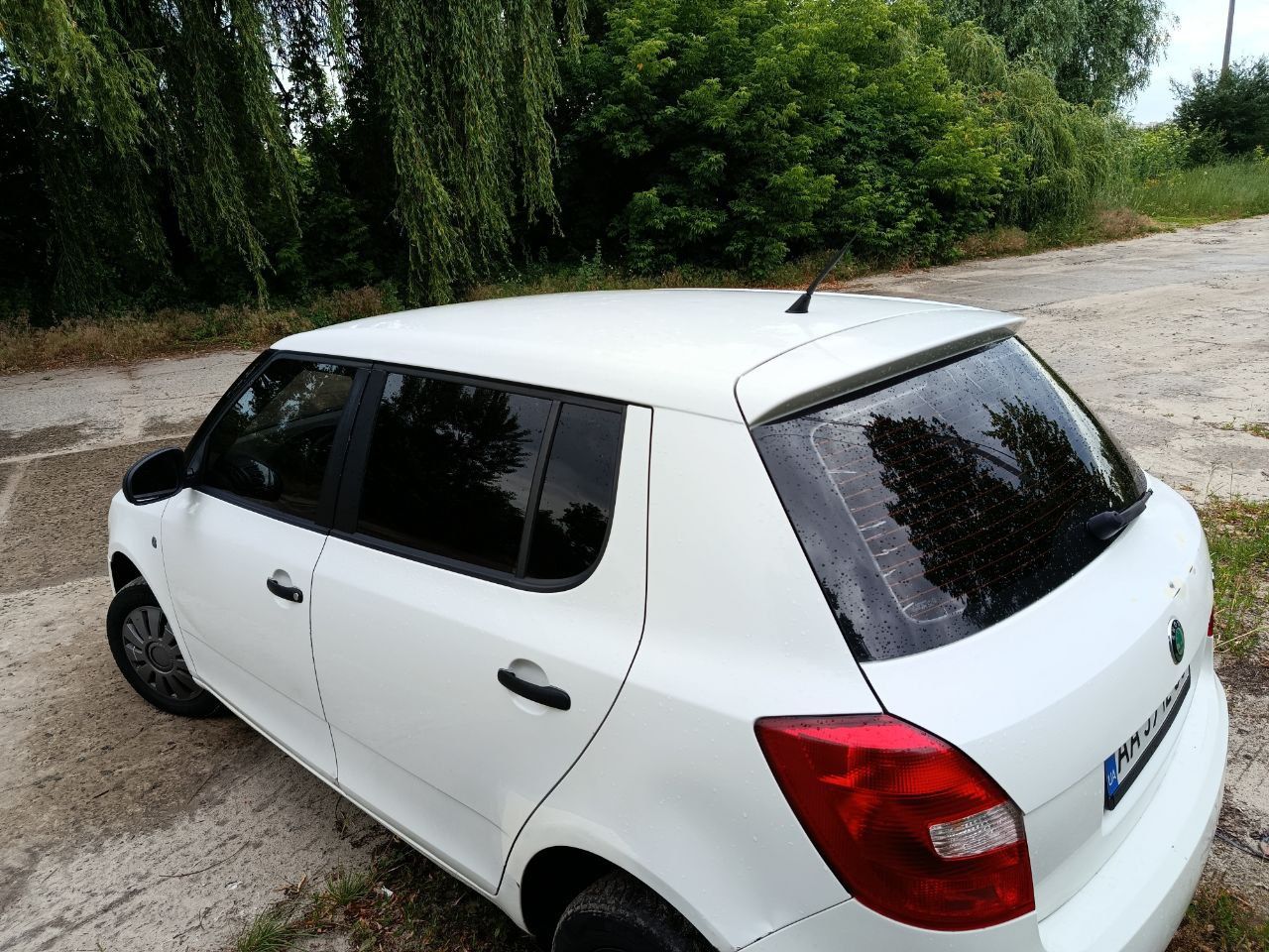 Skoda Fabia 2012 -- Читайте опис