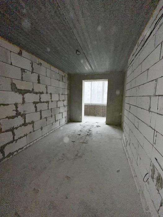 Однокімнатна в зданій новобудові