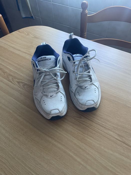 Nike Air Monarch