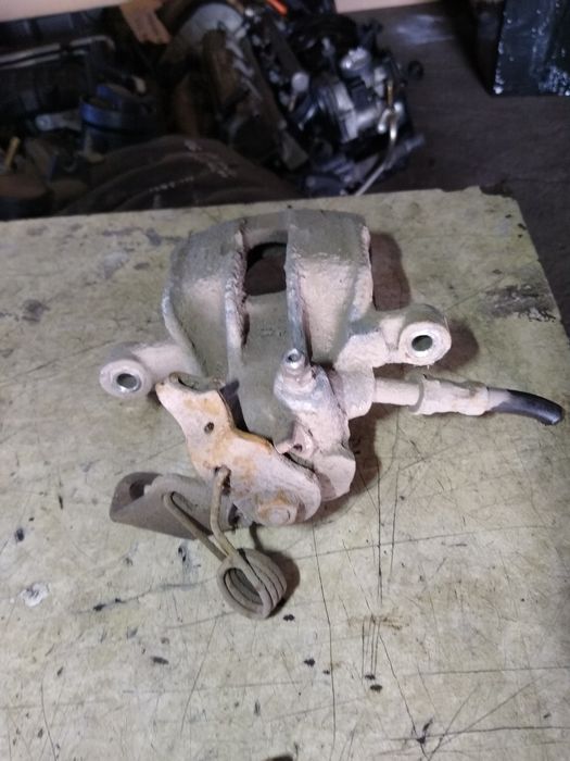 Zacisk hamulcowy tył lewy prawy Sharan Galaxy Alhambra mk1 oryginał