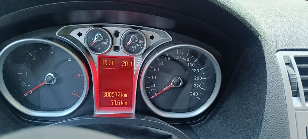 Ford Kuga 2.0 TDCI 136 TITANIUM 4x4
