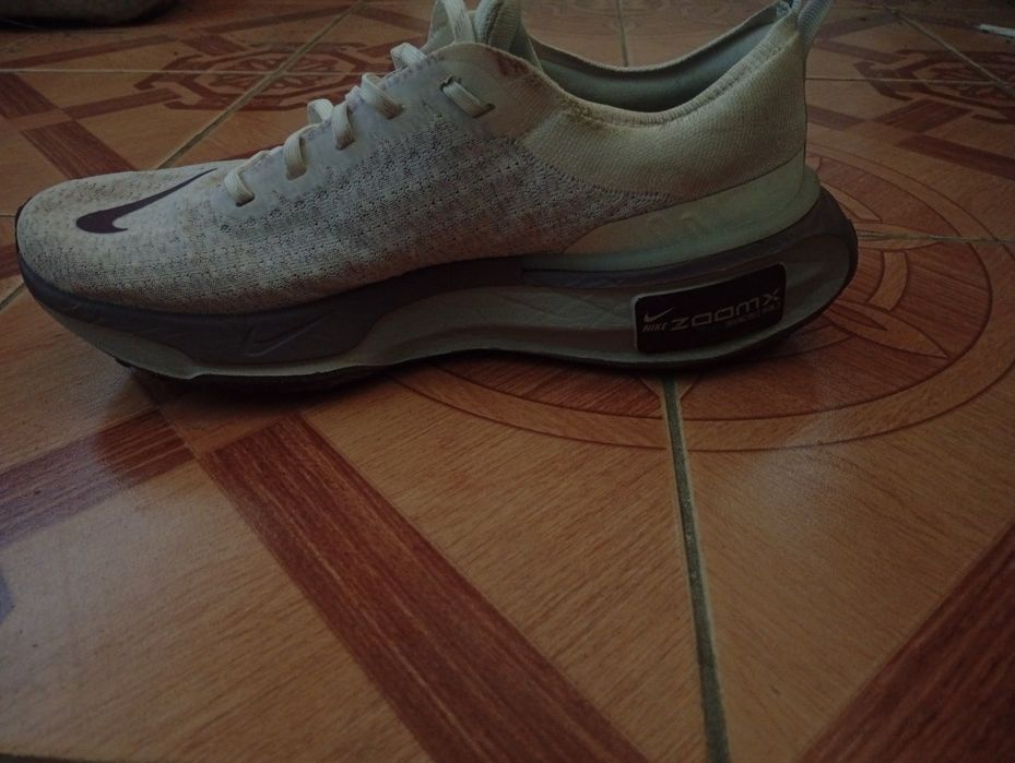 Чоловічі кросівки NIKE ZOOMX INVINCIBLE   RUN FK 3