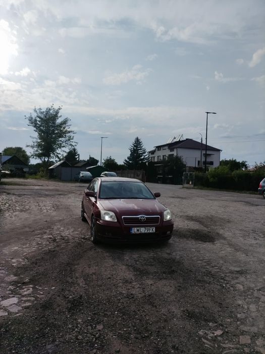 Toyota Avensis II