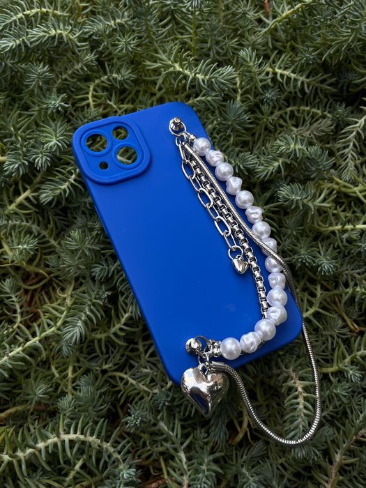 Чохол на айфон 13