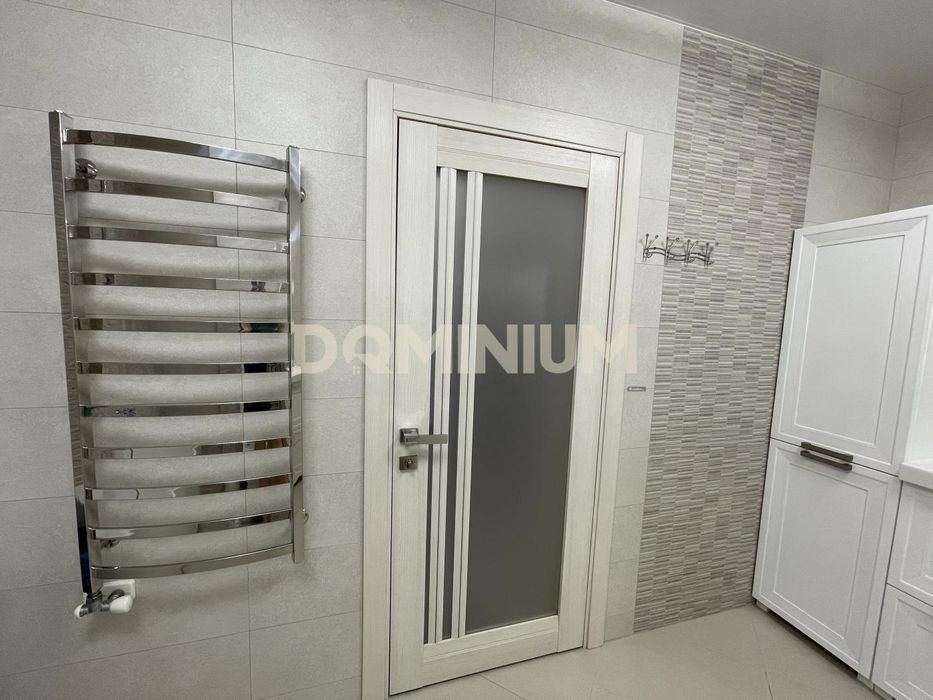 Продається 3 кімнатна квартира в м. Хуст