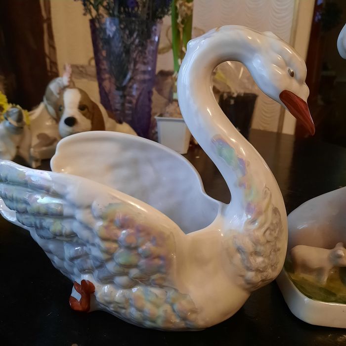 Фарфоровые статуэтки ссср свинарка и конфетница лебедь