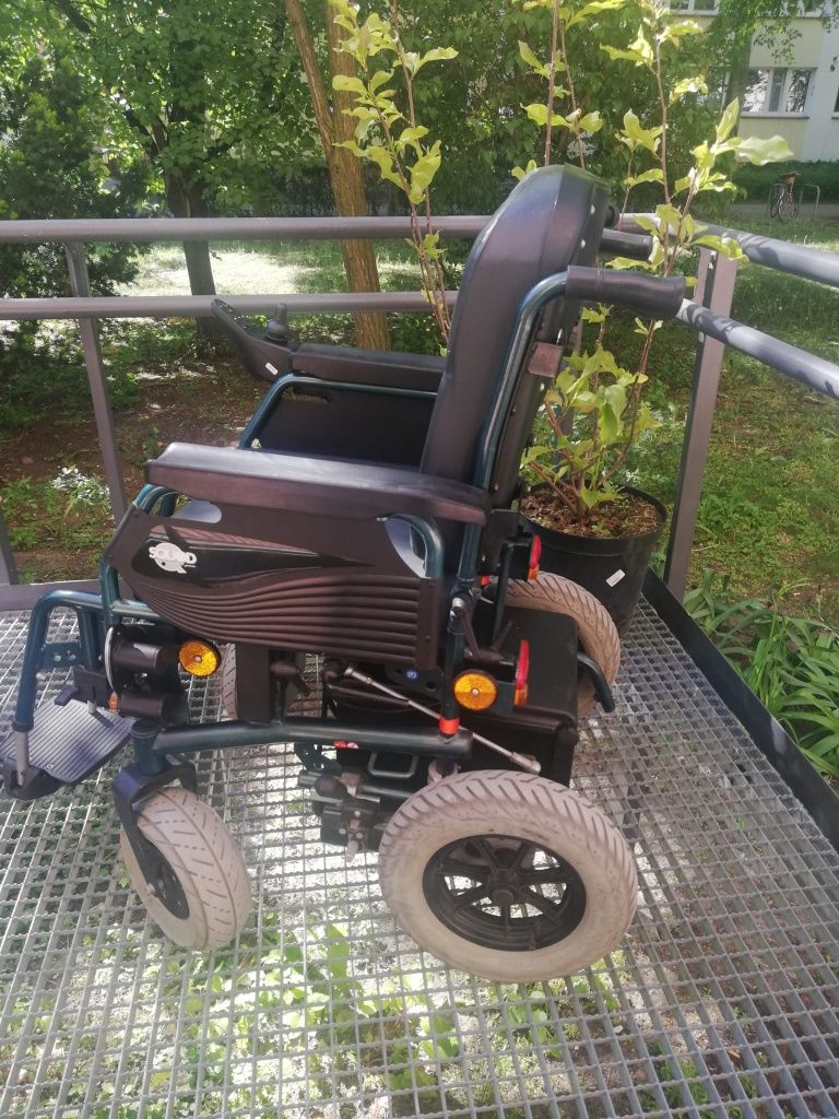 Wózek inwalidzki elektryczny Quad Firmy Vermeiren