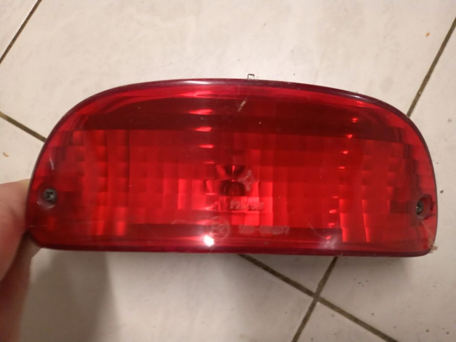Lampa tylna do skutera Peugeot.
