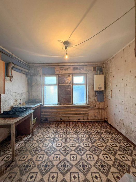 Продам недорого дом в Александровке в удачном месте