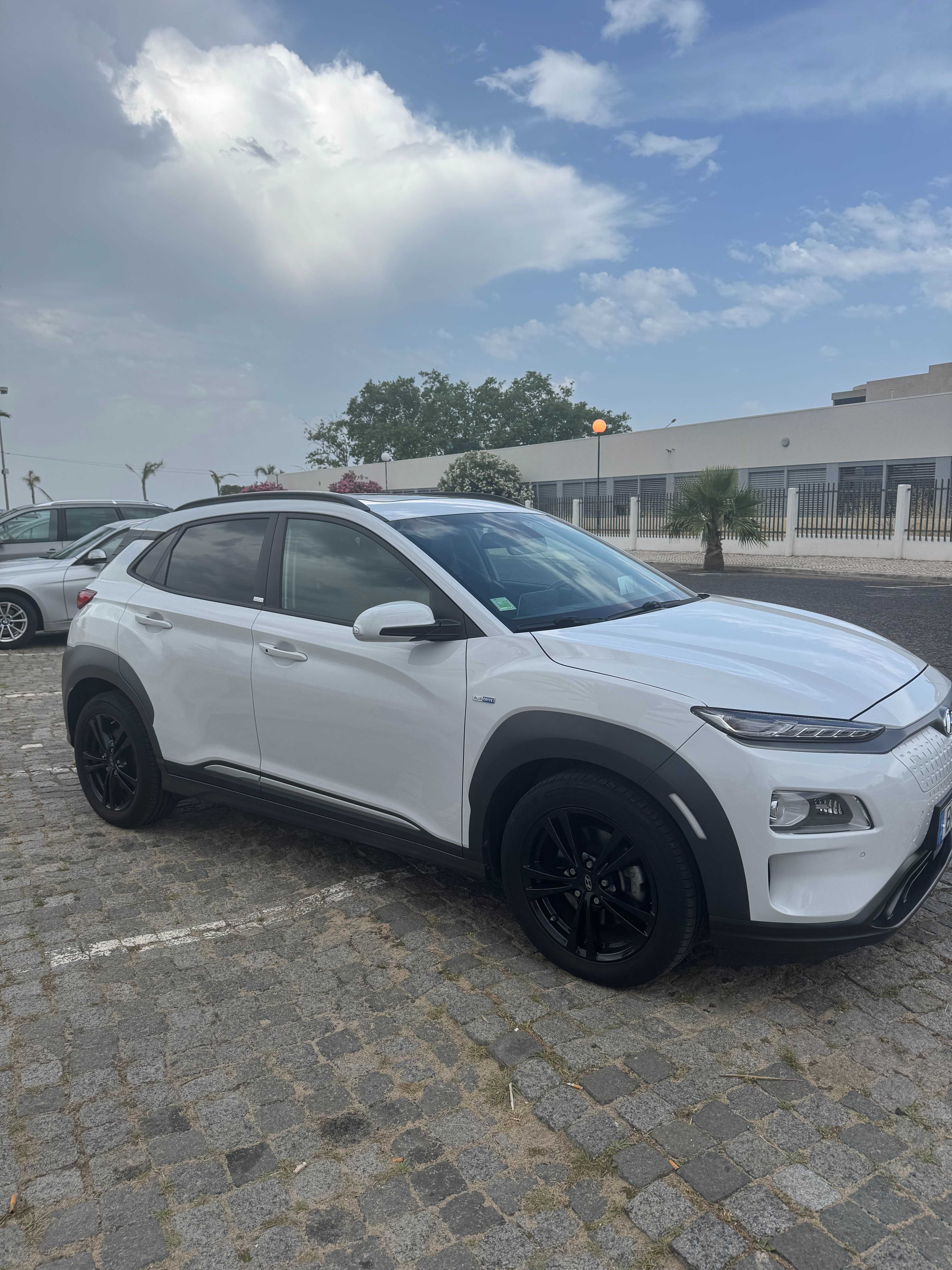 Hyundai Kauai elétrico -  Premium + LED de 64 kWh