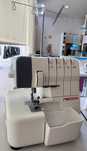 Overlock NECCHI NL11C 4linhas Máquina de corte e cose