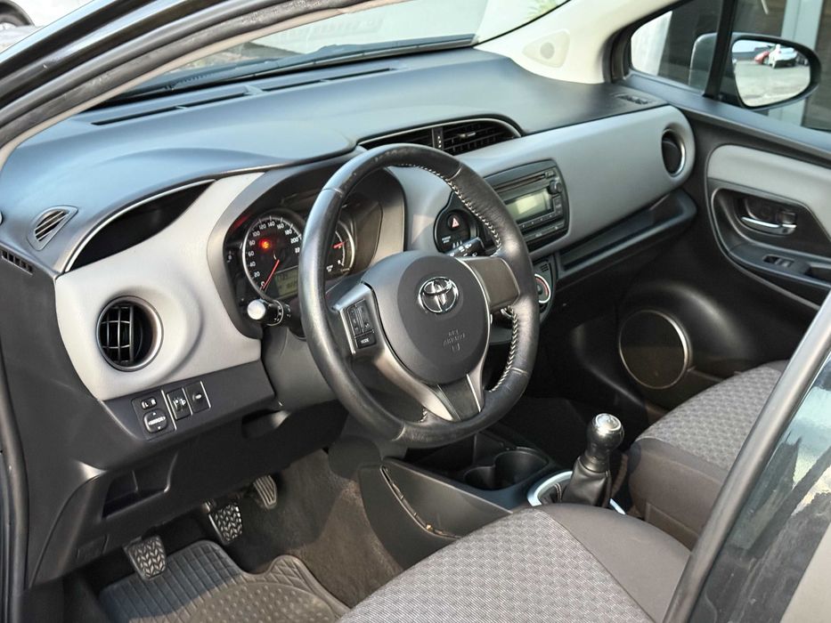 Toyota Yaris 1.0 VVT-i | 69 KM | Benzyna | 2015 r. | Manual