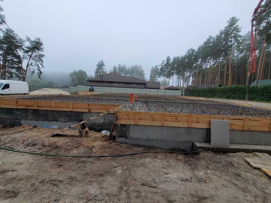 Будівництво будинків | Фундаменти | Газоблок | Дахи | Власна опалубка