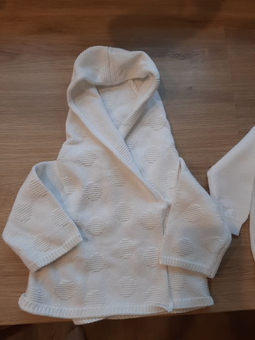 Chrzest sweterki 2 szt. biały kremowy rozm.74 sweterek