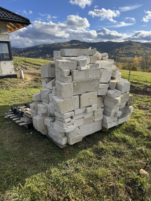 Pustaki, solbet, cegły, bloczki