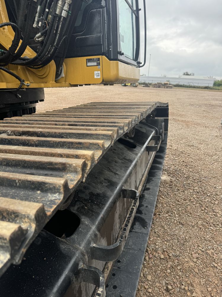 Nowe klepki cat 330 szer 600mm