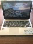 Laptop ASUS polecam