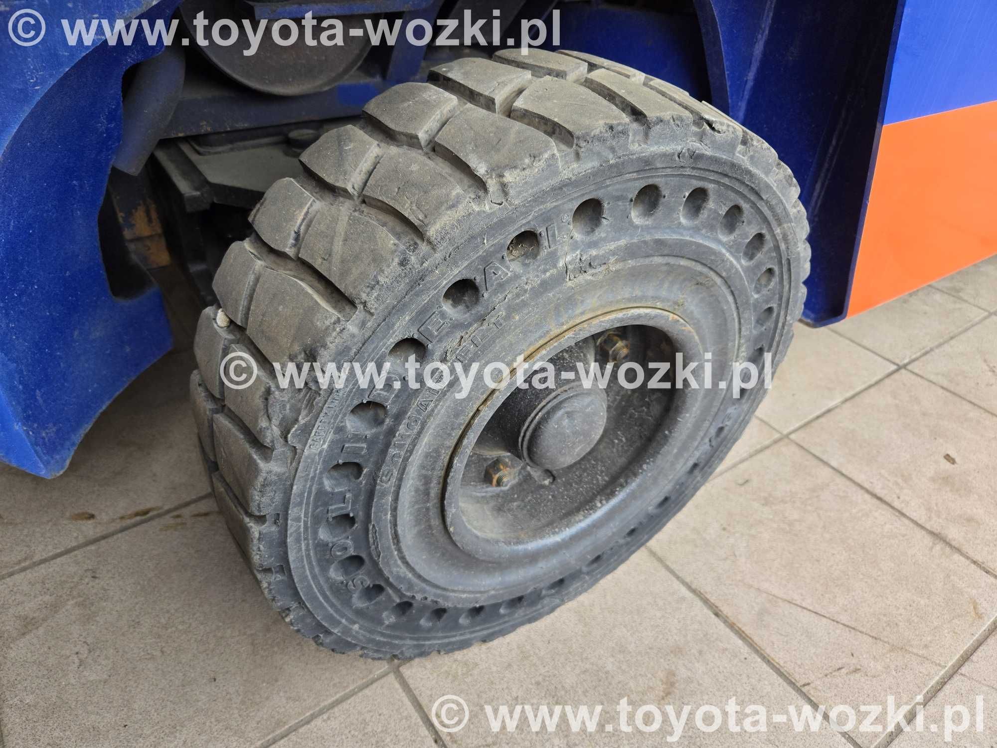 Wózek widłowy TOYOTA 5FD30 Pozycjoner przesuw b. TOYOTA 5FDF30  Linde