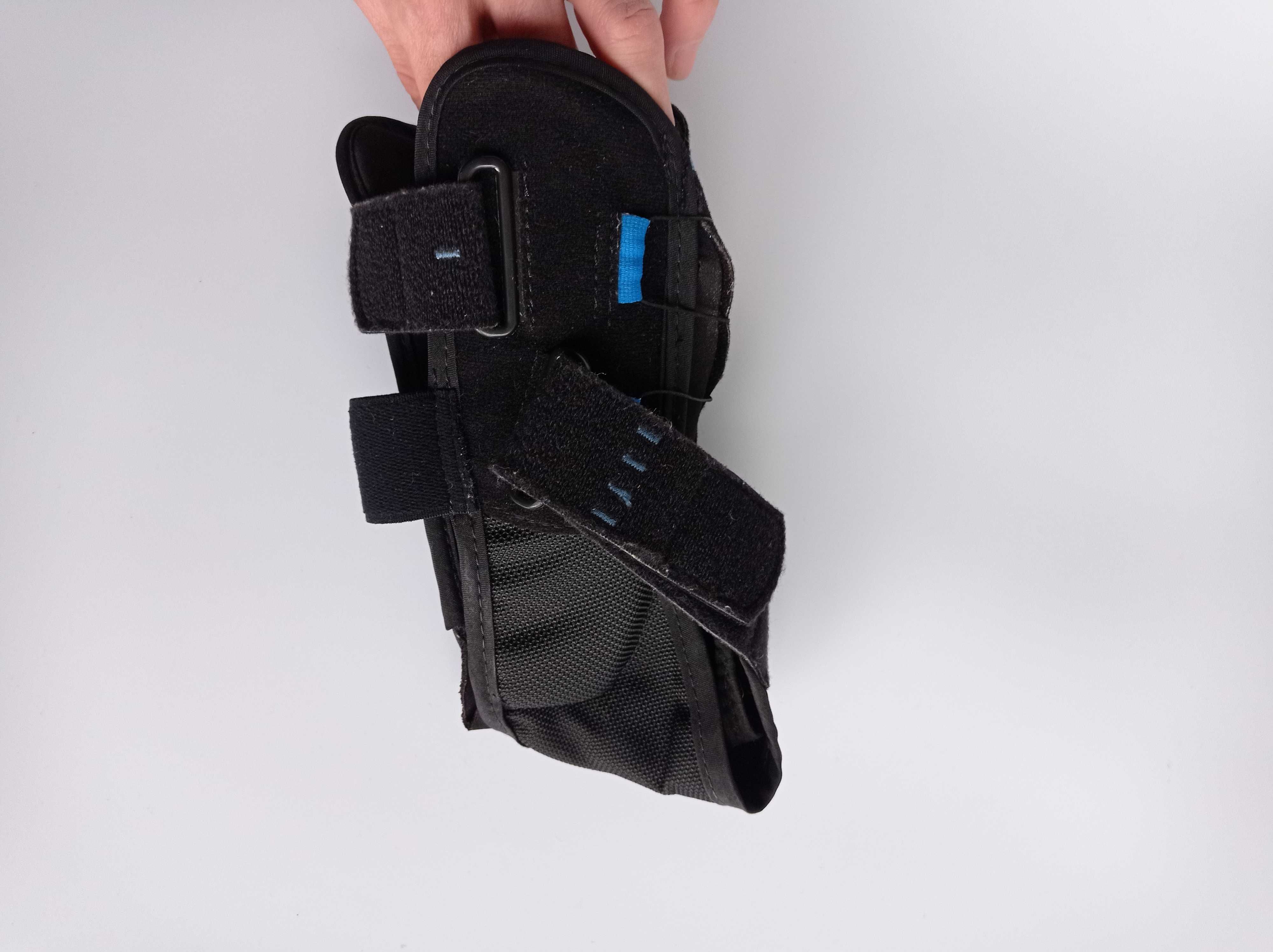 Ортез голеностопного сустава Aircast AirSport +, размер XS, левый