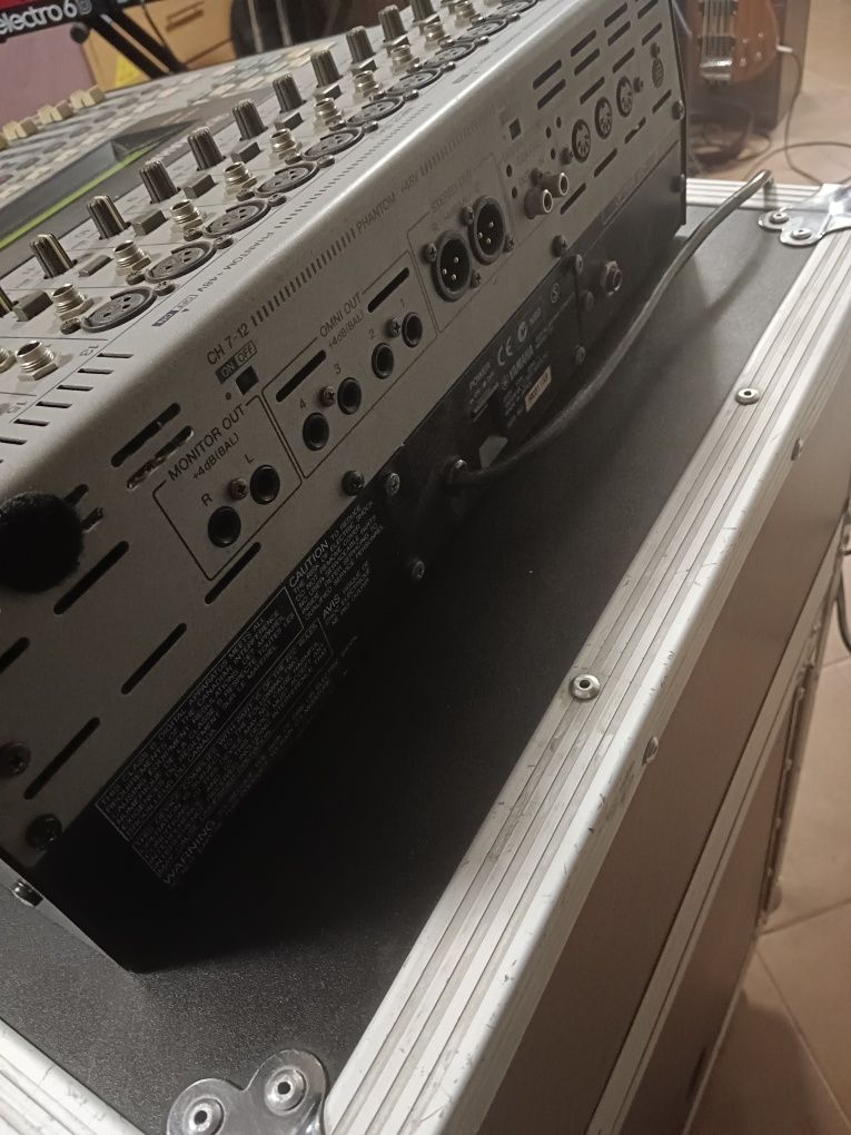 Mixer cyfrowy Yamaha 01V