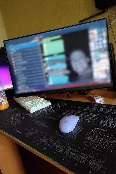 MSI Optix G241 Black с кранштейном