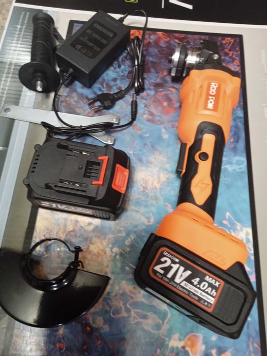 Болгарка аккумуляторная,безщеточная, 18-21V, (+ две АКБ-Makita,4 мАч.)