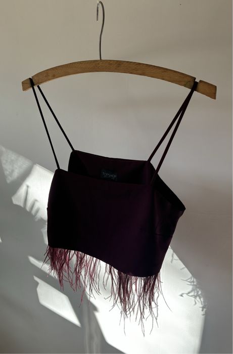 Top bordowy z piórami M