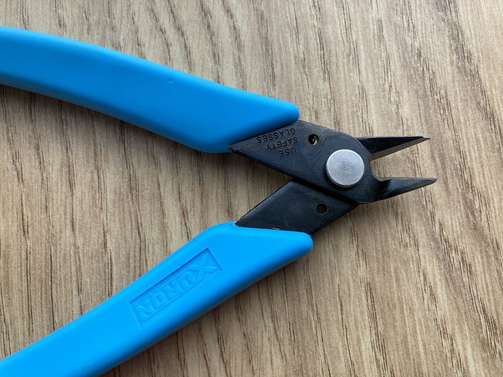 Szczypce boczne Xuron 170-II Micro-Shear