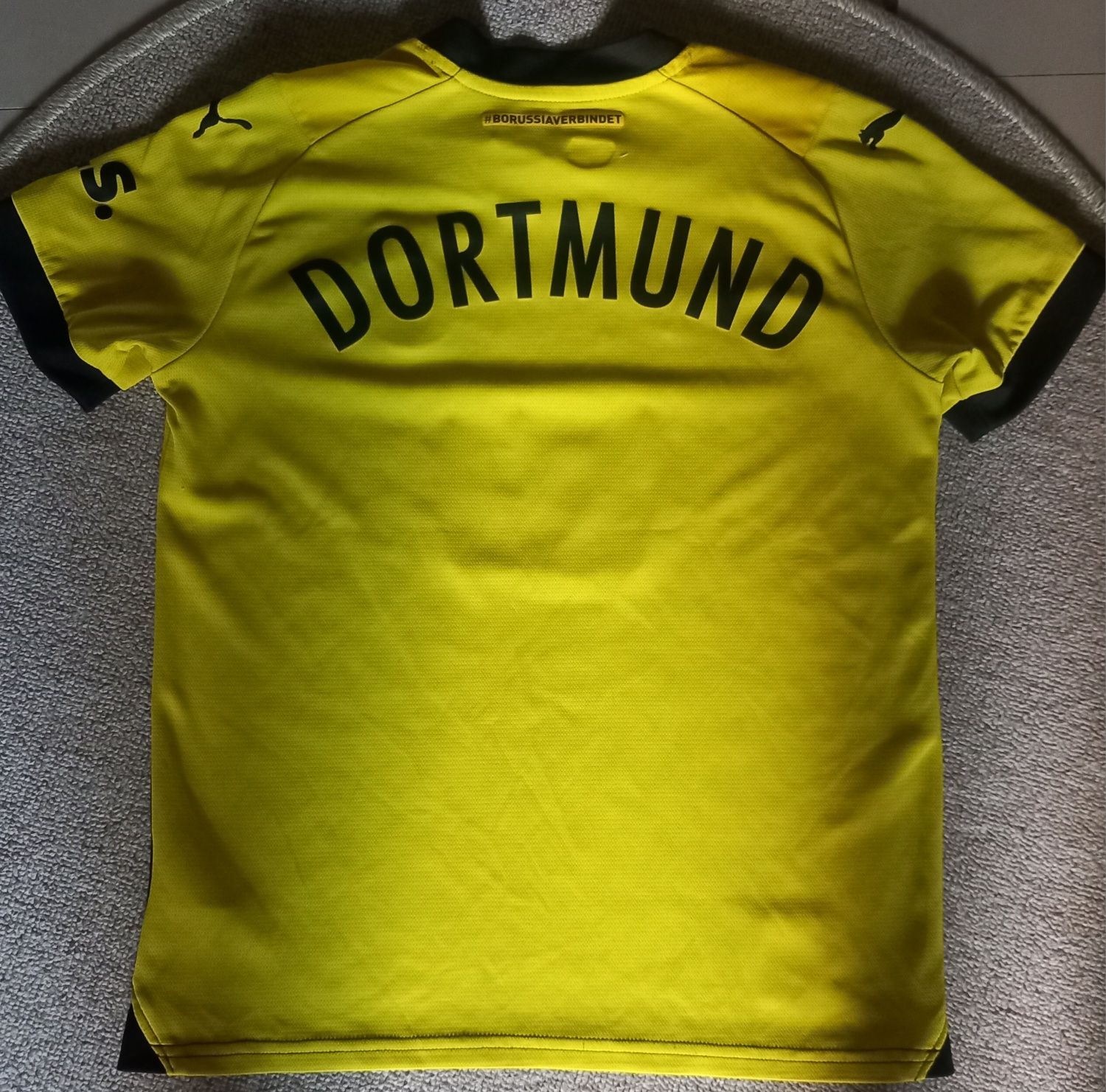 Koszulka Borussia Dortmund rozmiar 11-12 lat - stan bardzo dobry.