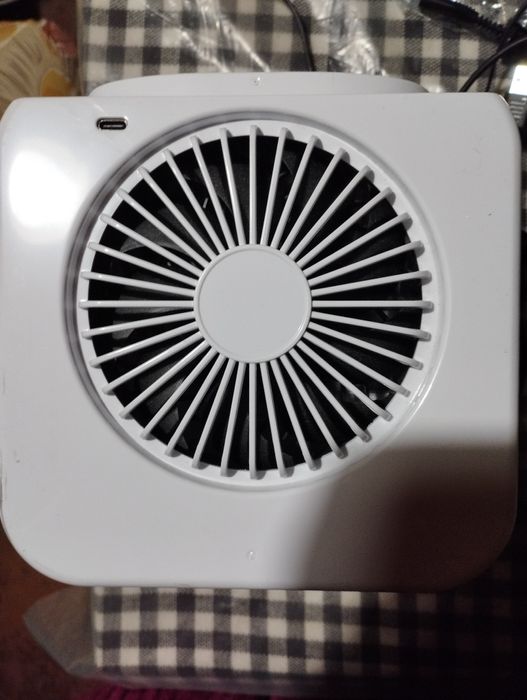 Настільний вентилятор - зволожувач