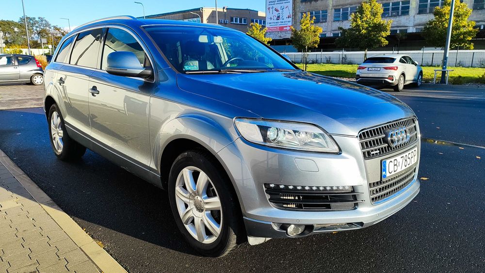 Audi Q7 4.2 TDI V8 326KM * Bardzo ładne * po dużym serwisie * S-Line
