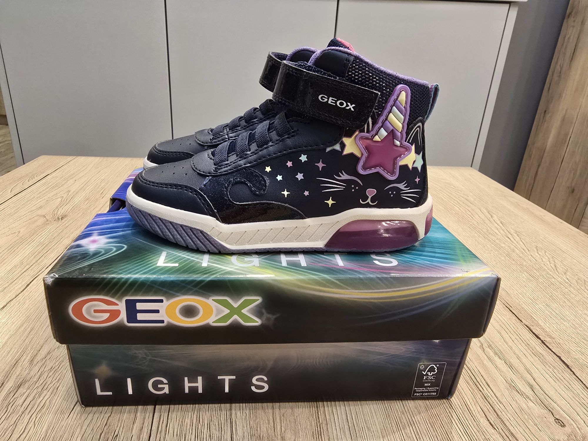 GEOX J46 ASB Lights r.27