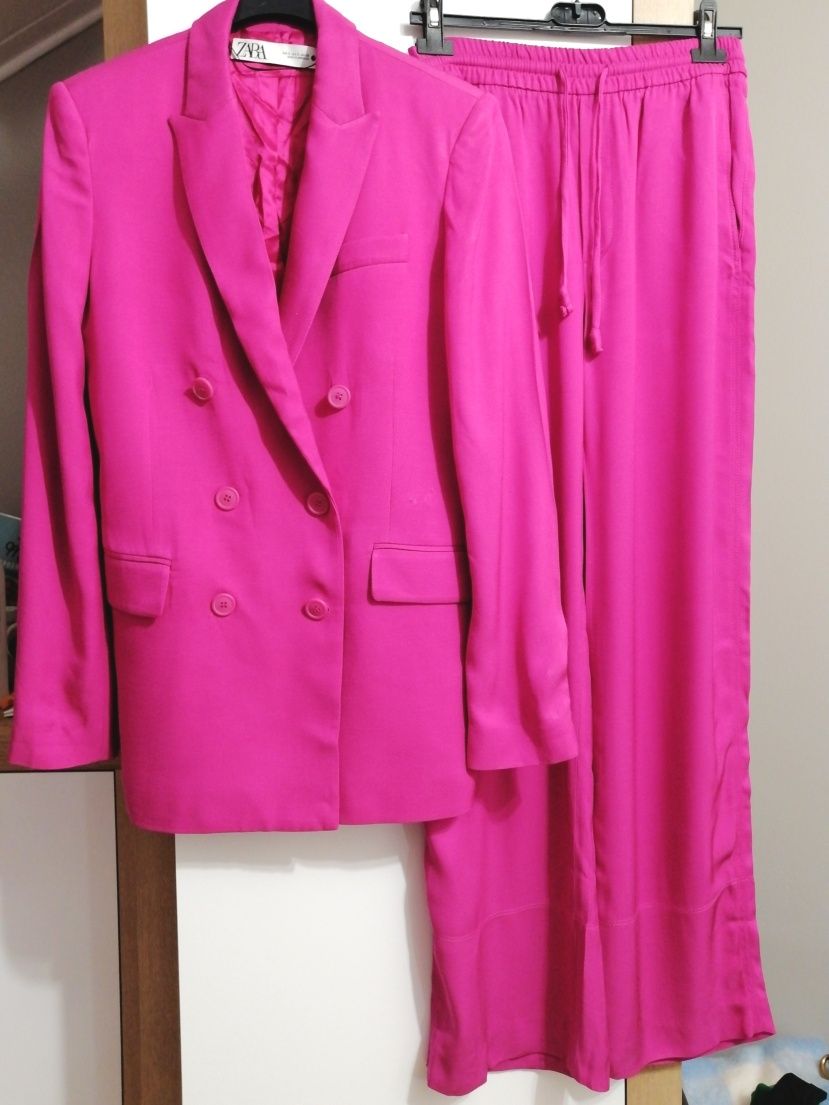Damski różowy elegancki garnitur, szerokie spodnie zara