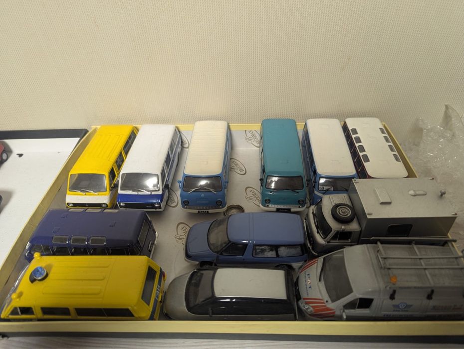 колекційні модельки 1:43