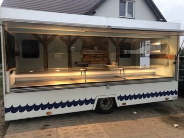 Przyczepa gastronomiczna  handlowa autosklep foodtruck wynajmę