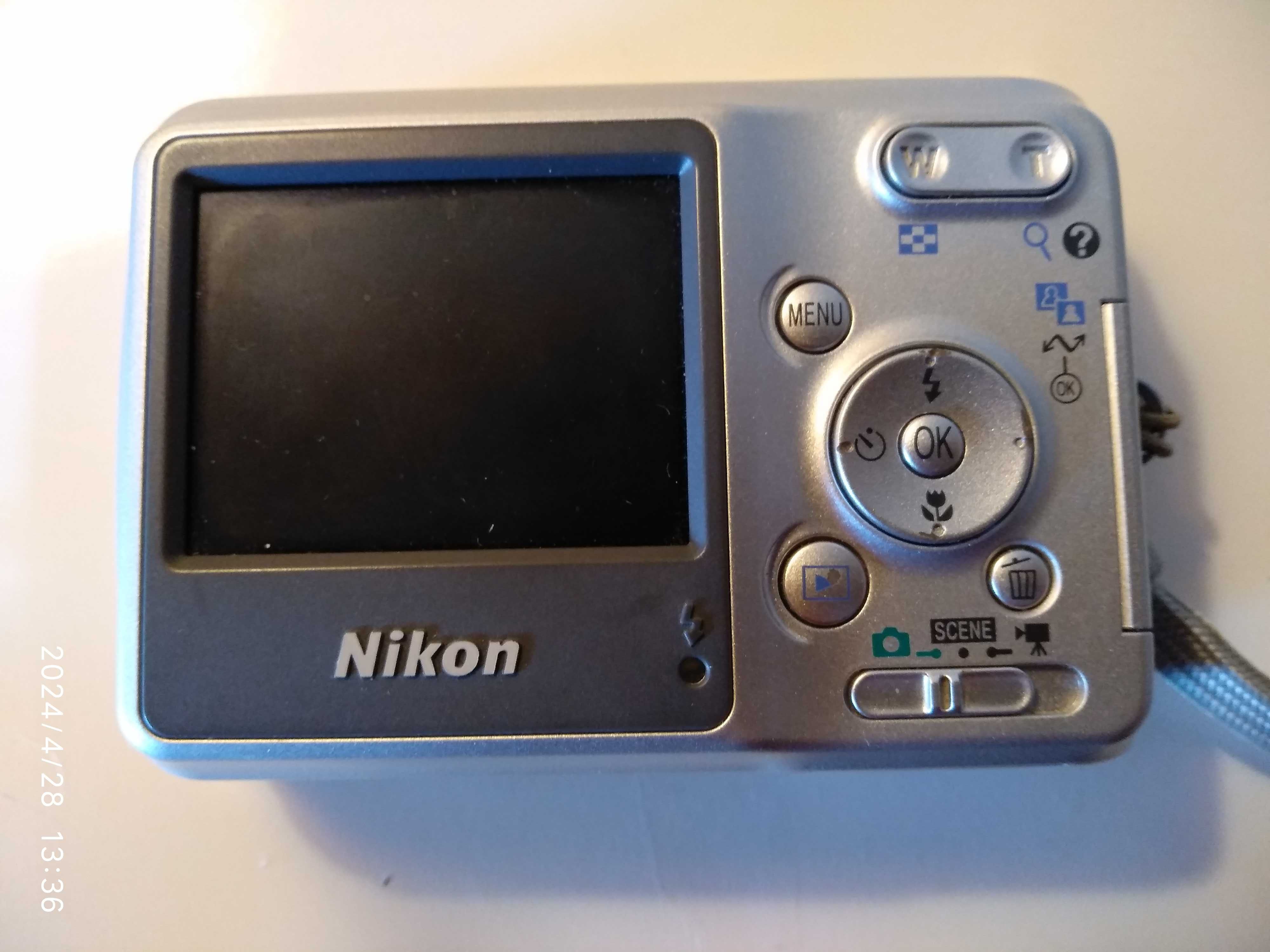 Máquina fotográfica Nikon