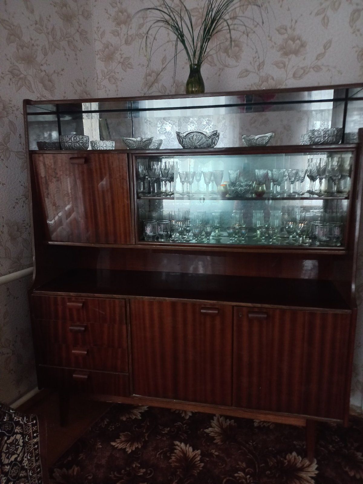 Сервант нормальний стан