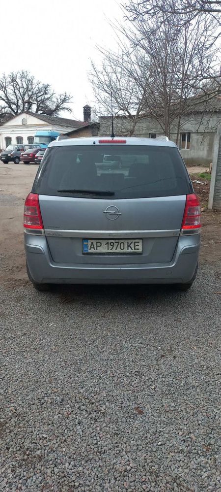 Opel Zafira 1,6 бензин