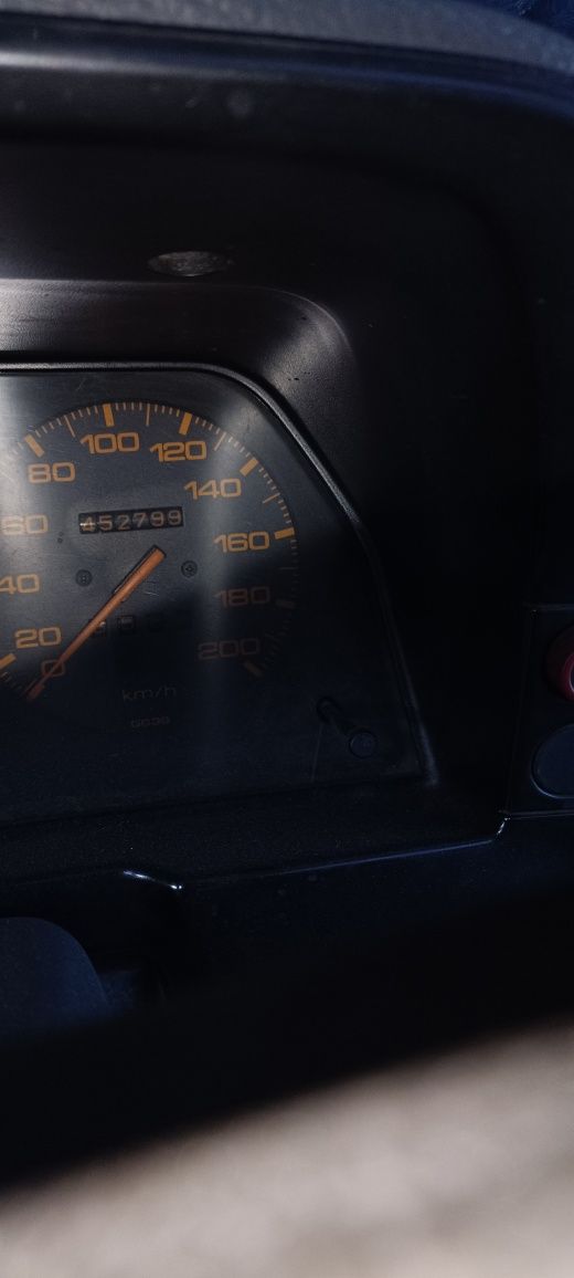 Mazda 626 2.0 D подойдёт для ВСУ ,топливная не прихо