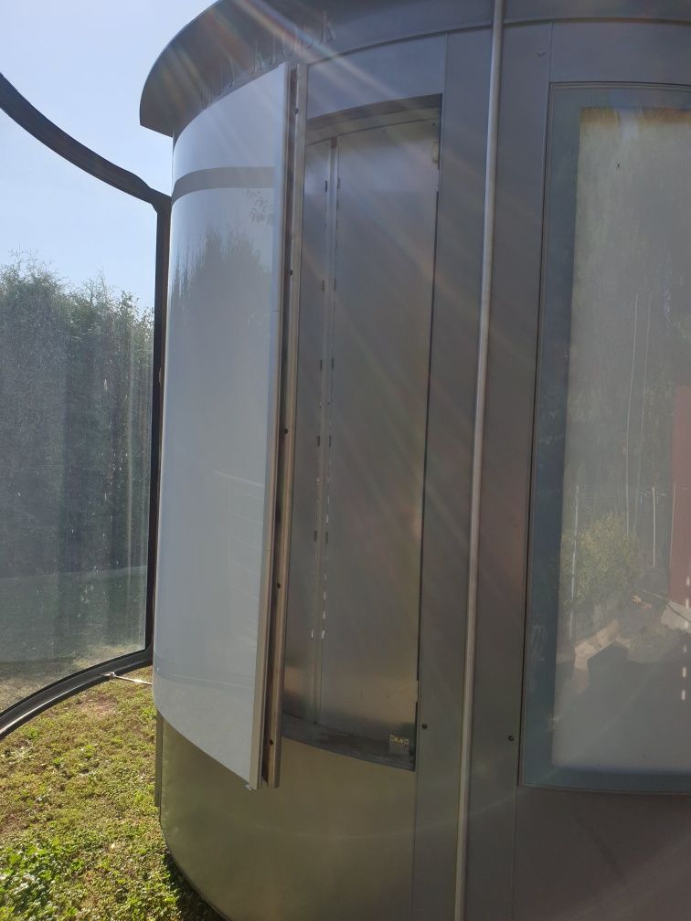 X         sprzedam kiosk
