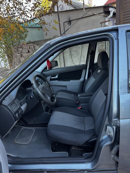 Lada Priora 2011 2170 люкс комплектация