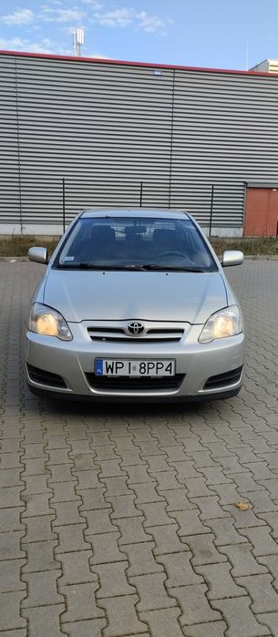 TOYOTA COROLLA 2004 benzyna Hatchback 3 drzwi Warszawa brak przeglądu