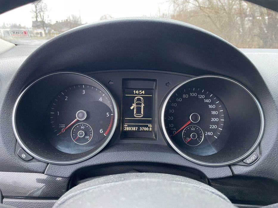 автомобіль гольф 6