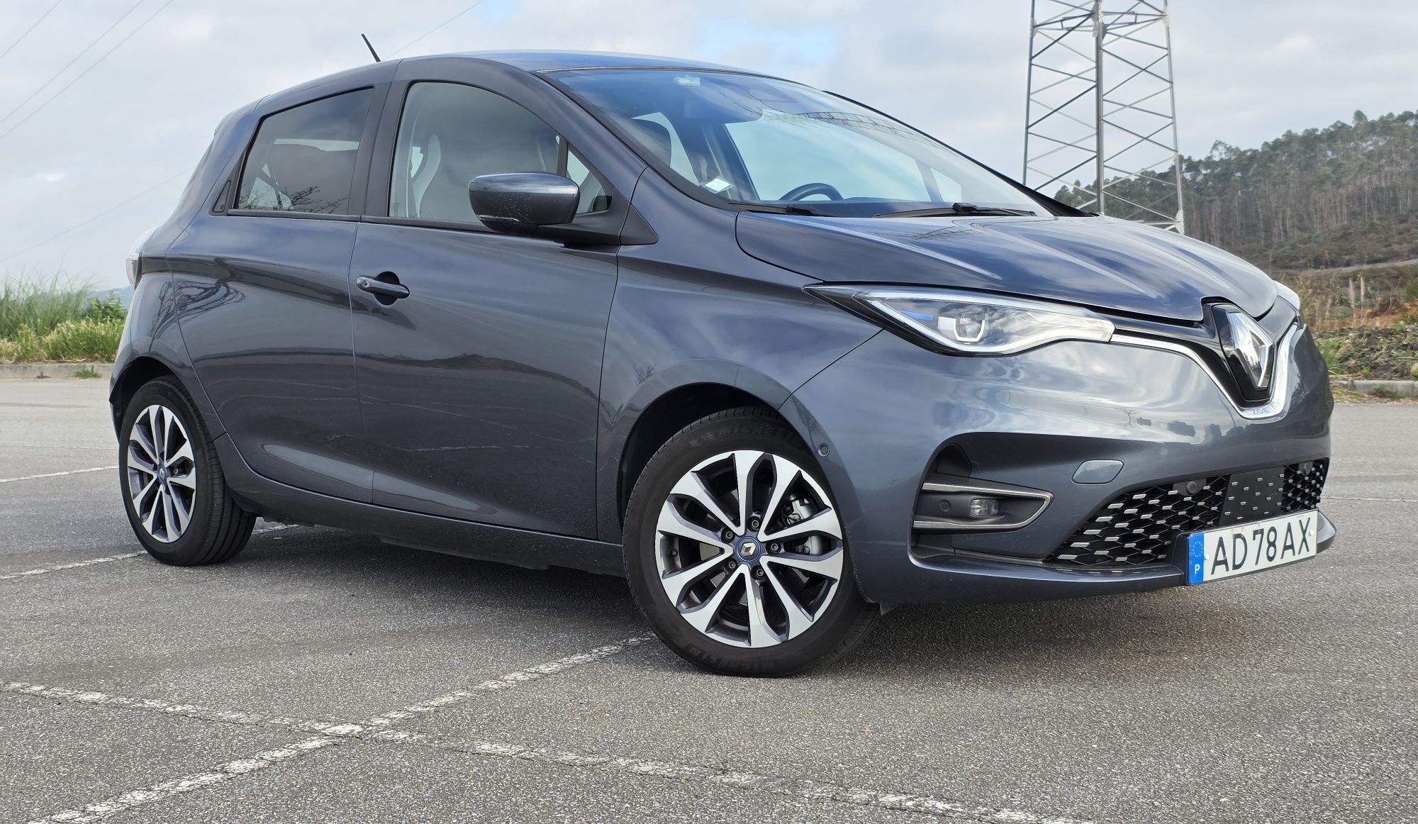 Zoe Executive R135Cv  C/ Baterias  52kw  Nacional  com carregame